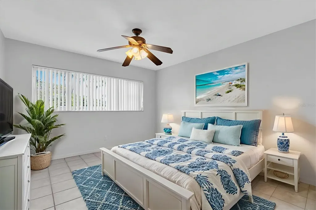 3717 46th Avenue S St Petersburg FL 33711