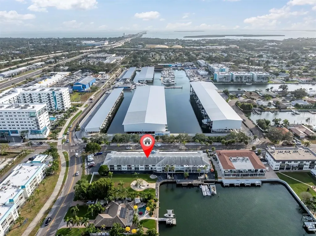 3717 46th Avenue S St Petersburg FL 33711