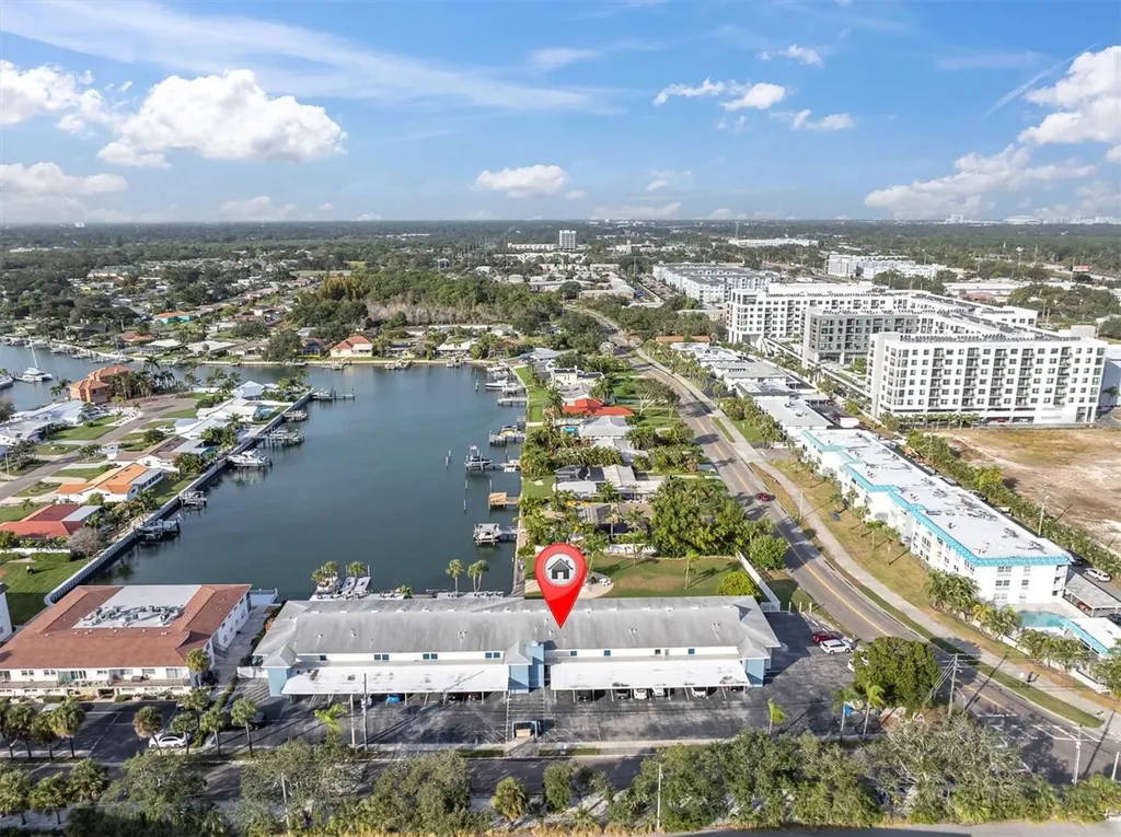 3717 46th Avenue S St Petersburg FL 33711