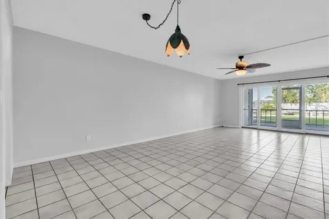3717 46th Avenue S St Petersburg FL 33711