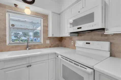 3717 46th Avenue S St Petersburg FL 33711