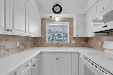 3717 46th Avenue S St Petersburg FL 33711