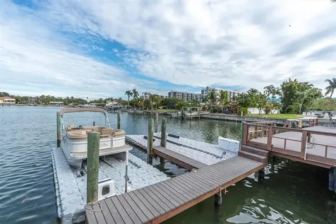 3717 46th Avenue S St Petersburg FL 33711
