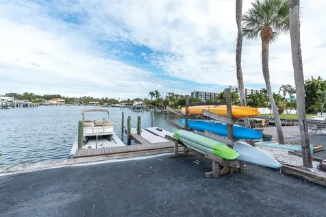 3717 46th Avenue S St Petersburg FL 33711