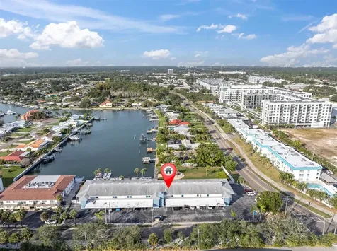 3717 46th Avenue S St Petersburg FL 33711