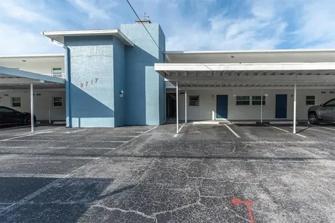 3717 46th Avenue S St Petersburg FL 33711