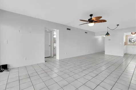 3717 46th Avenue S St Petersburg FL 33711