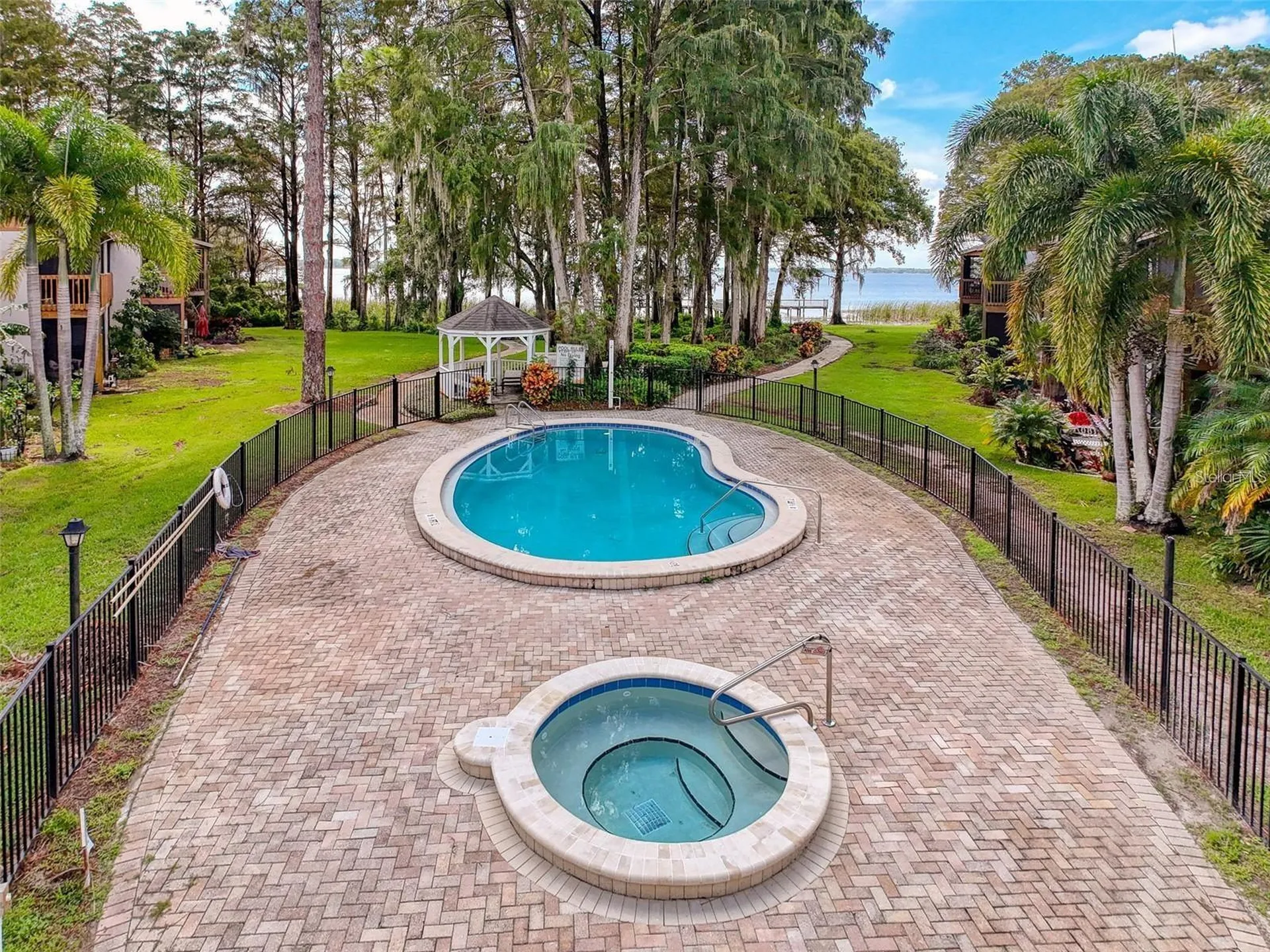 2158 Tarpon Landings Drive Tarpon Springs FL 34688