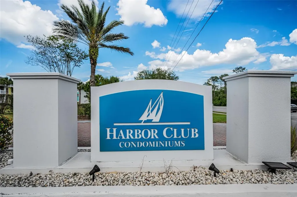 455 Alt 19 S Palm Harbor FL 34683
