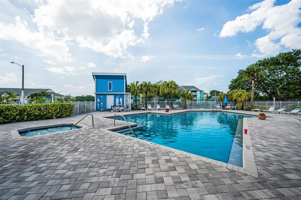 455 Alt 19 S Palm Harbor FL 34683