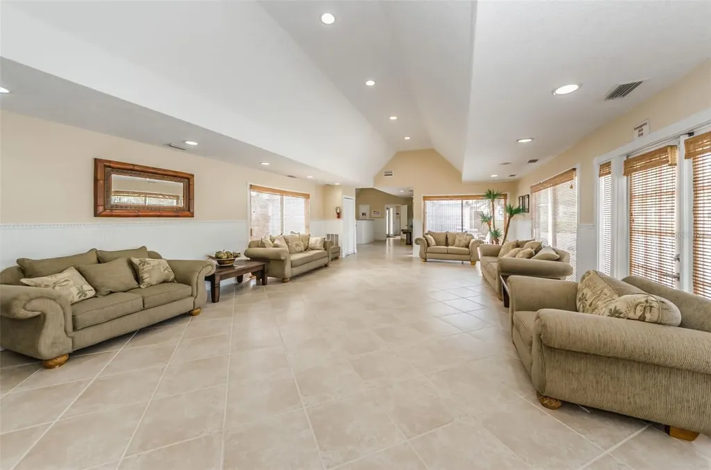 455 Alt 19 S Palm Harbor FL 34683