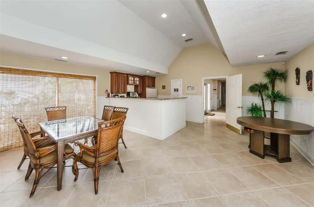 455 Alt 19 S Palm Harbor FL 34683