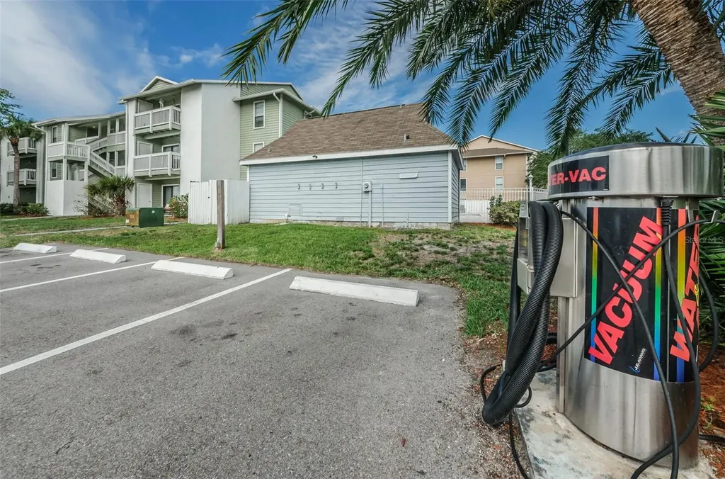 455 Alt 19 S Palm Harbor FL 34683