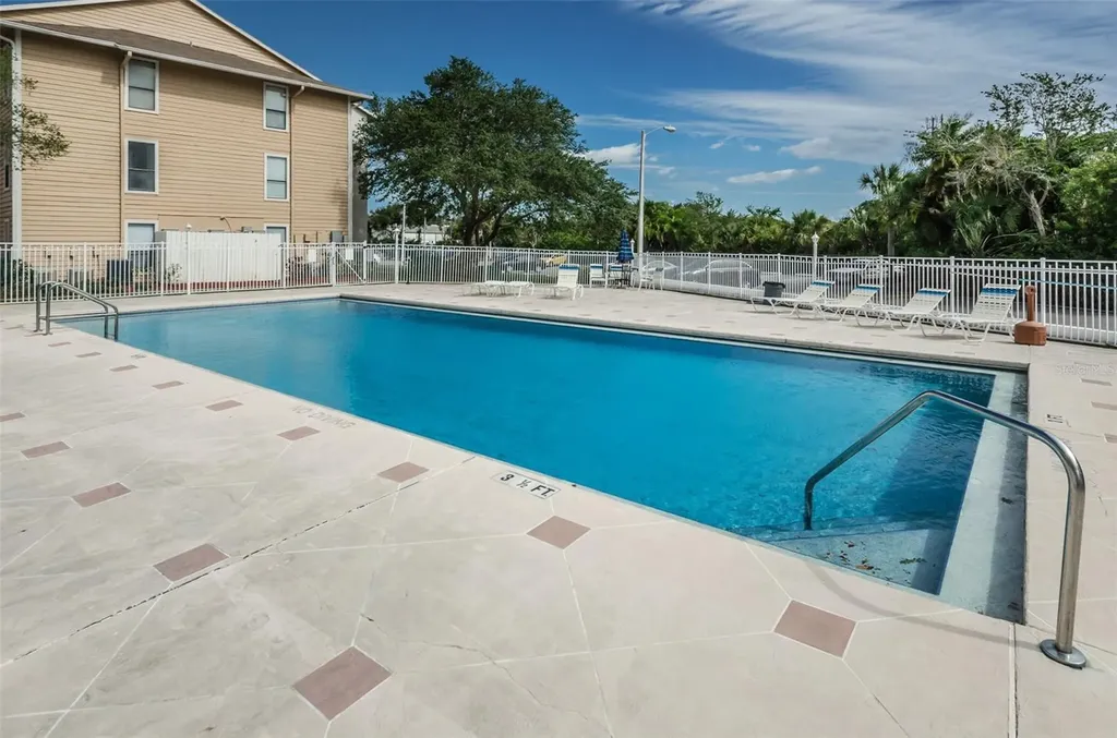 455 Alt 19 S Palm Harbor FL 34683