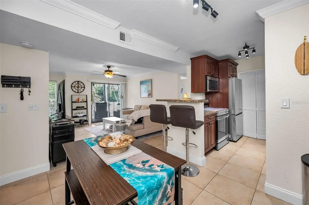 455 Alt 19 S Palm Harbor FL 34683