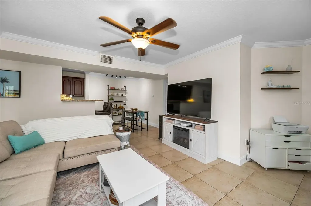 455 Alt 19 S Palm Harbor FL 34683