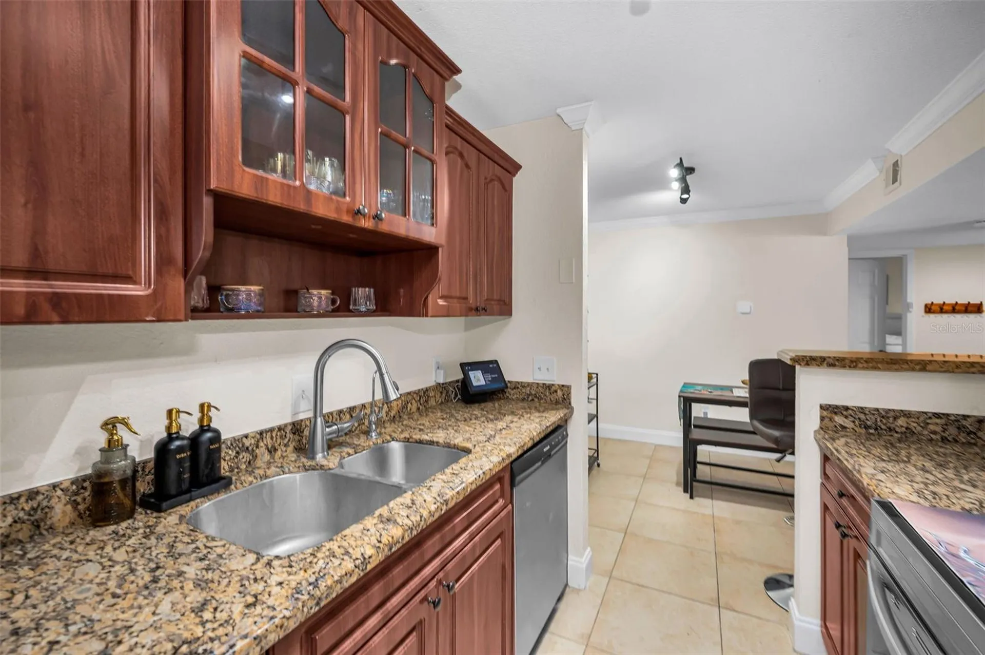 455 Alt 19 S Palm Harbor FL 34683