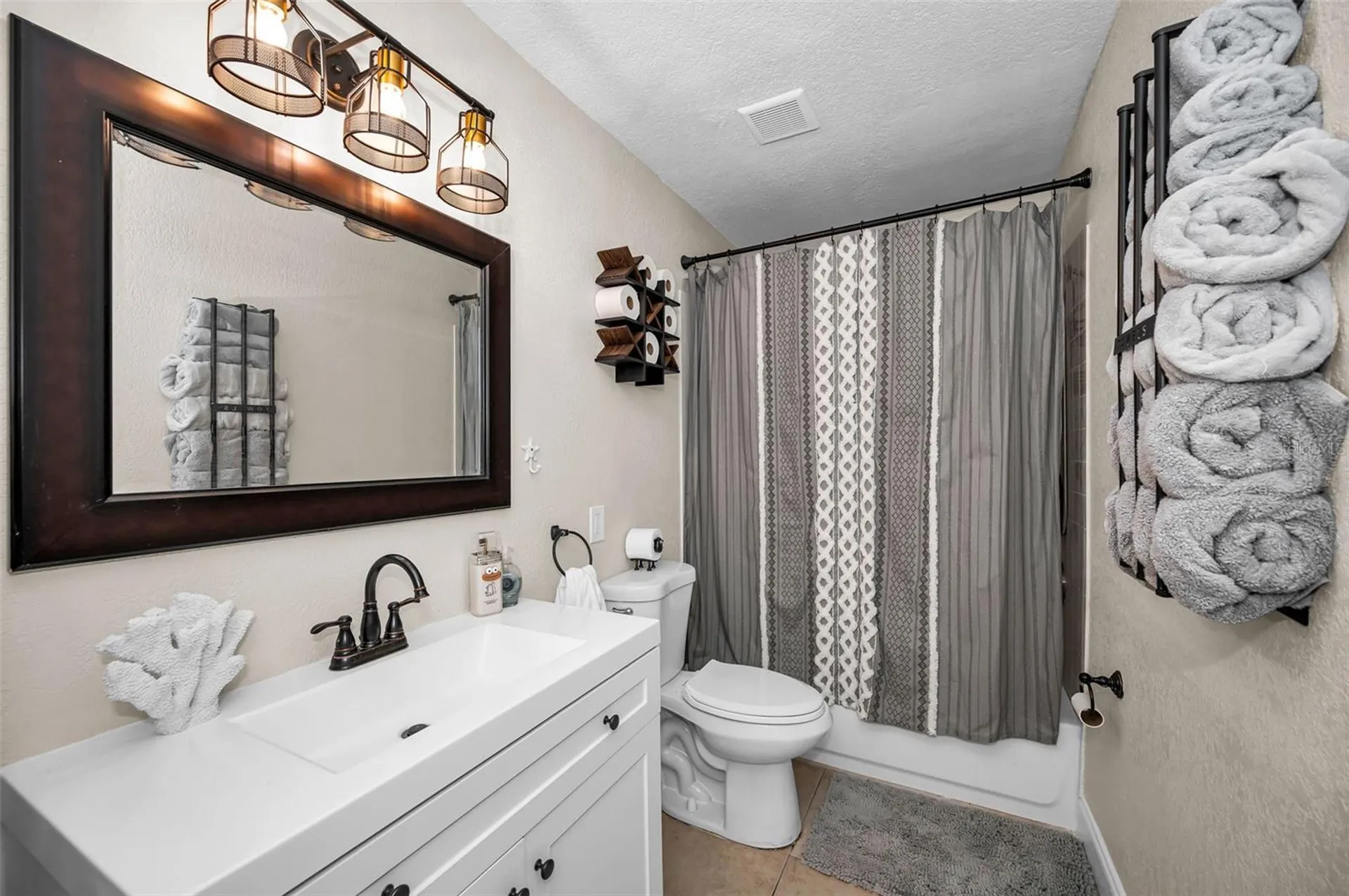 455 Alt 19 S Palm Harbor FL 34683