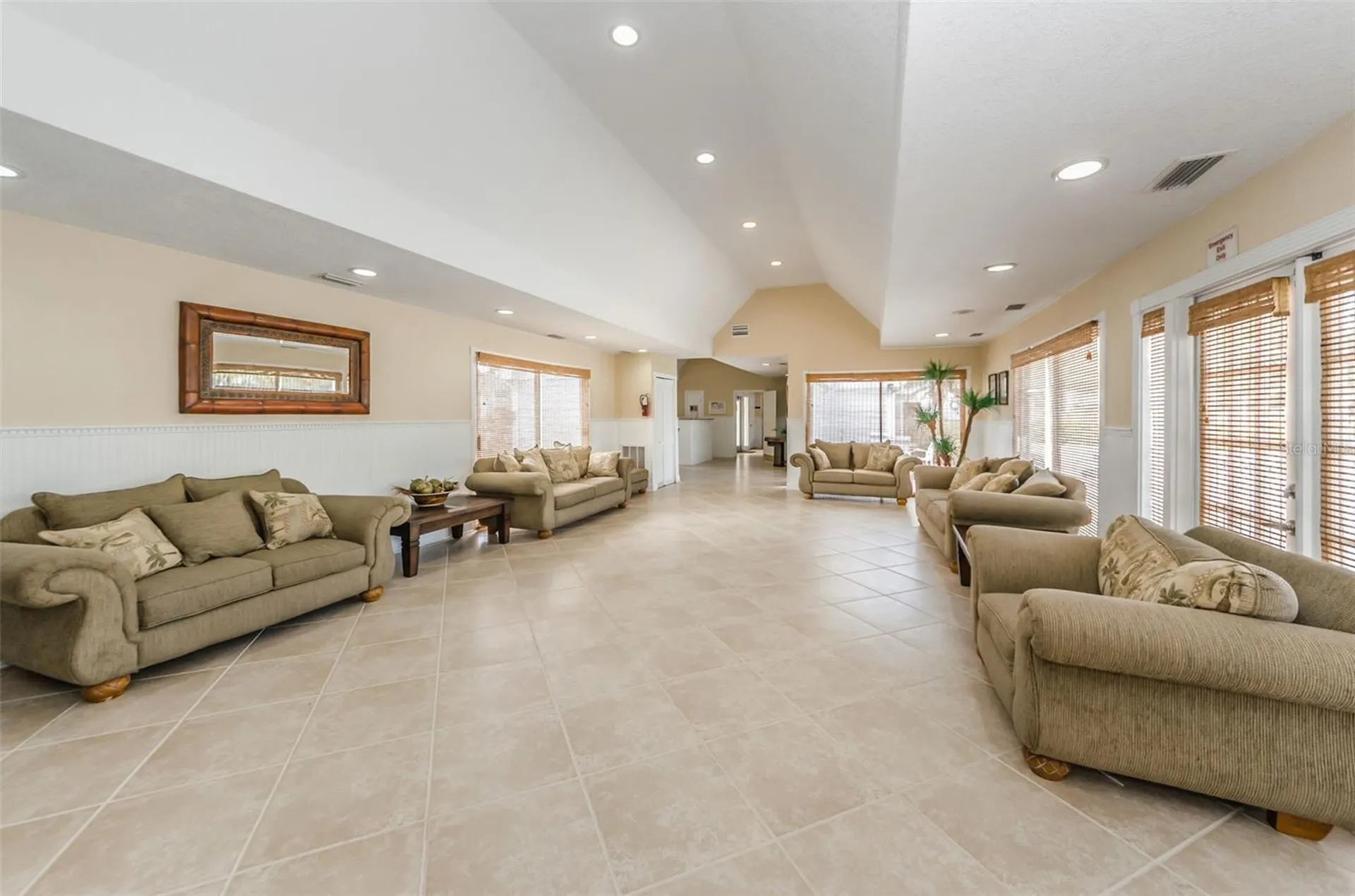 455 Alt 19 S Palm Harbor FL 34683