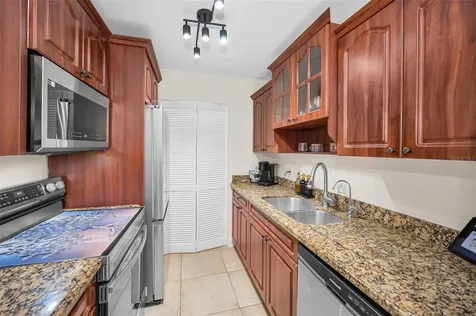 455 Alt 19 S Palm Harbor FL 34683