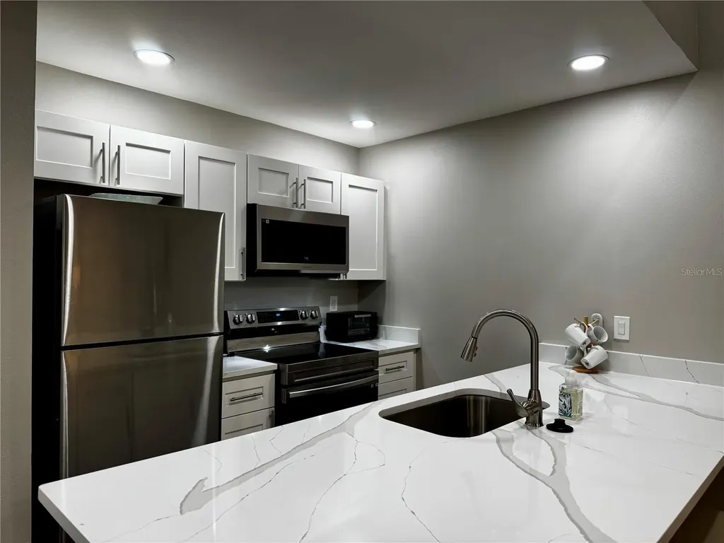 4707 Winslow Beacon Sarasota FL 34235