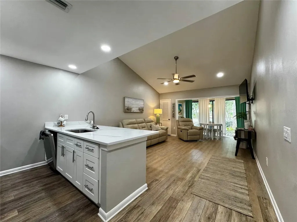 4707 Winslow Beacon Sarasota FL 34235