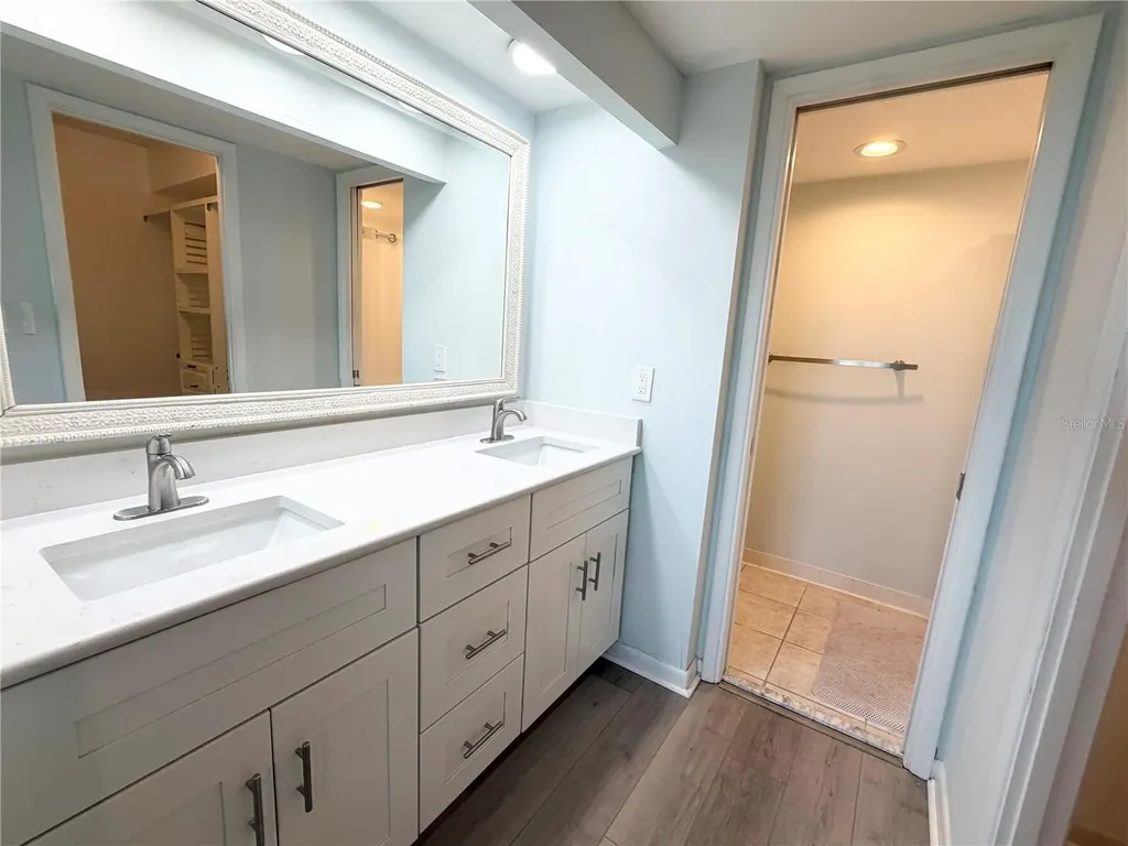 2617 Cove Cay Drive Clearwater FL 33760