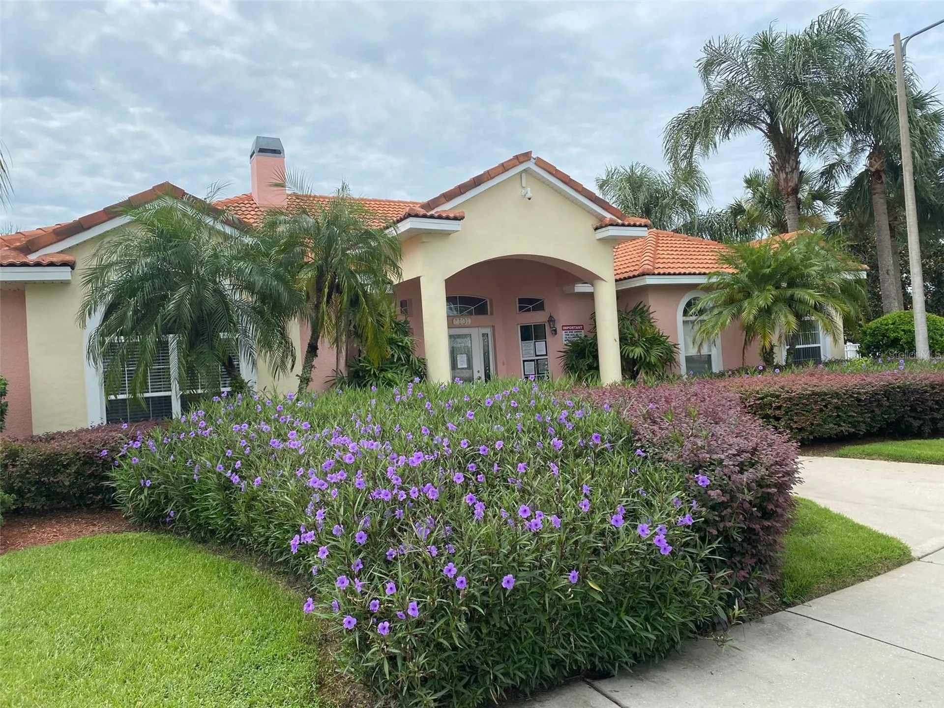 1237 S Beach Circle Kissimmee FL 34746