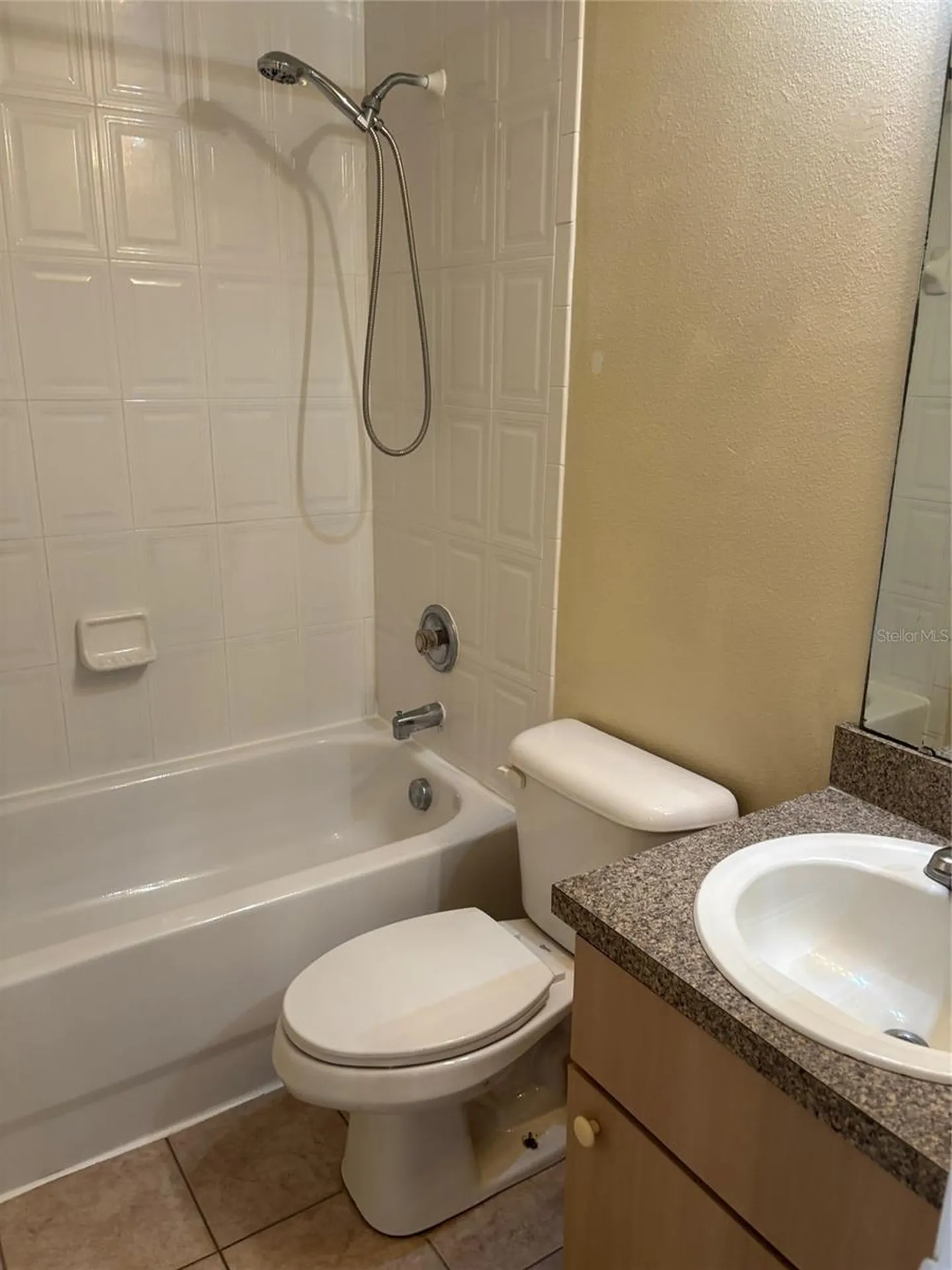 1237 S Beach Circle Kissimmee FL 34746
