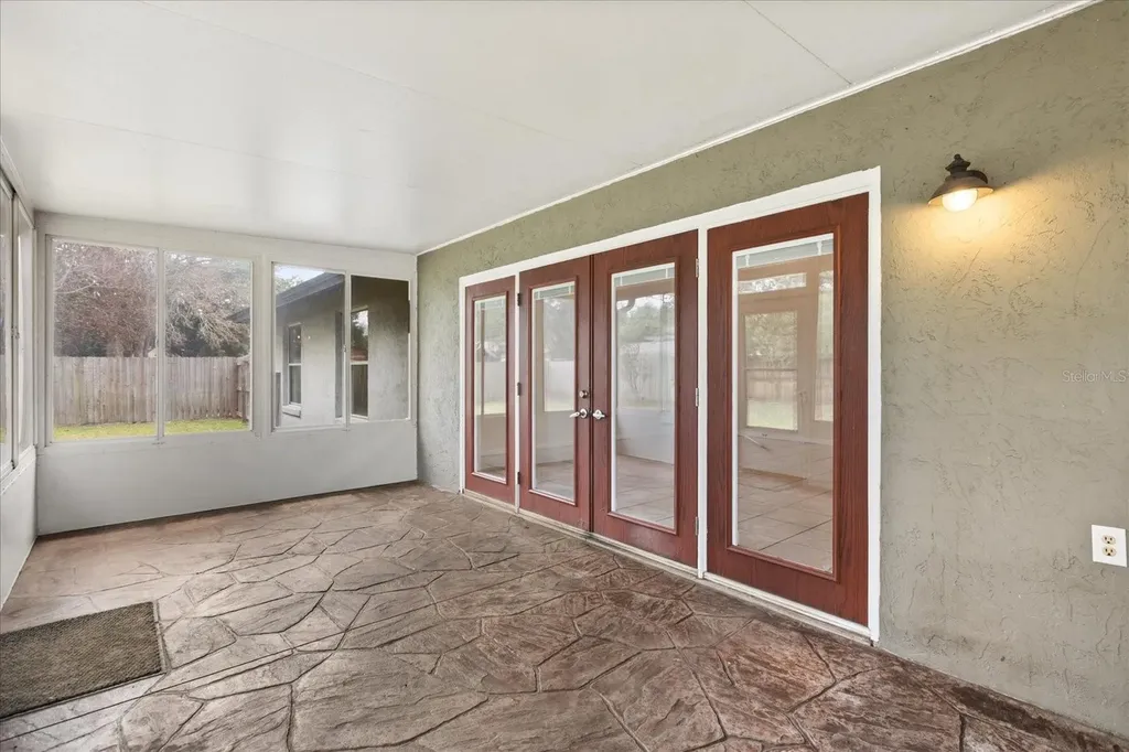 9466 Cannon Drive Orlando FL 32817