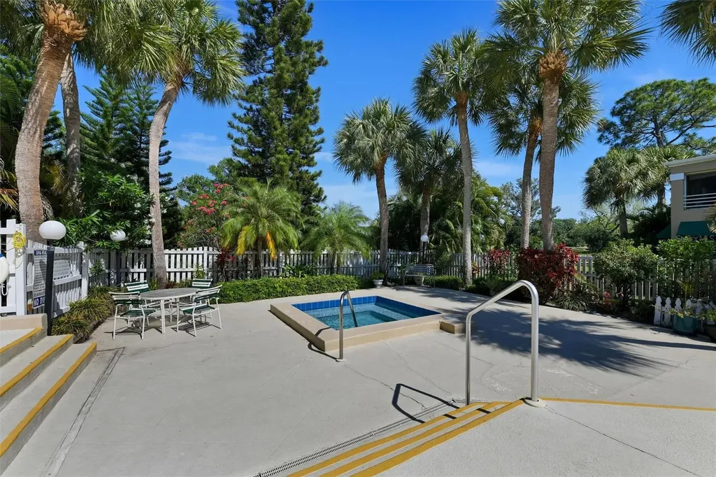 8352 Meadowbrook Drive Seminole FL 33777
