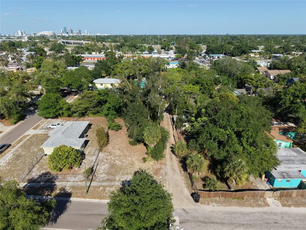 14TH Avenue S St Petersburg FL 33711