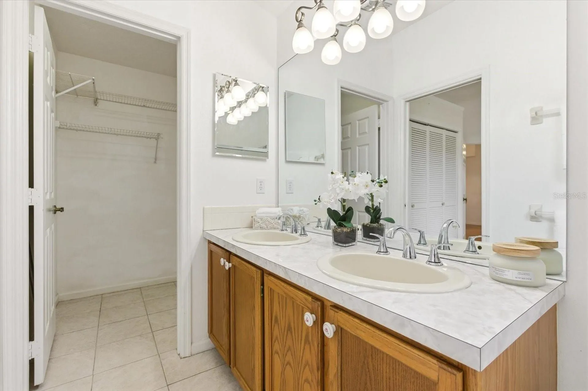 3305 Santa Monica Drive Orlando FL 32822