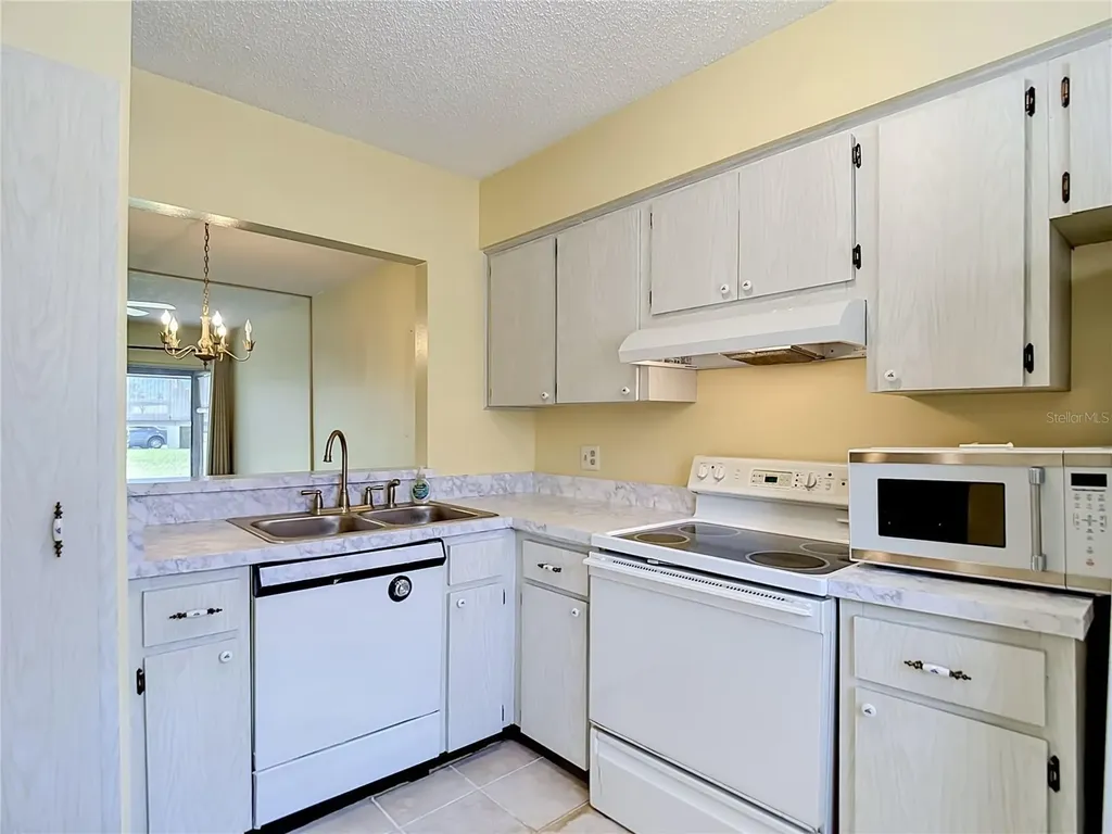 11132 Pembridge Court Port Richey FL 34668