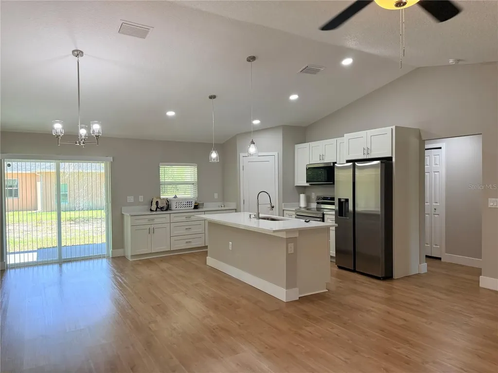 2186 W G Martinelli Boulevard Citrus Springs FL 34434