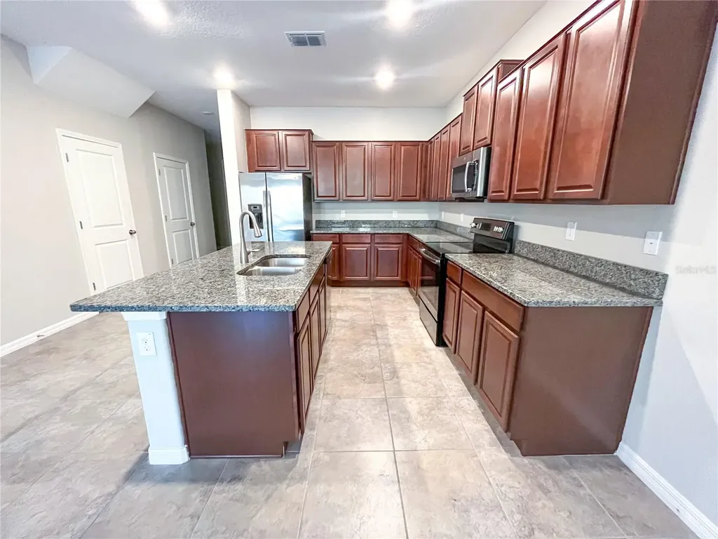 8078 Rolling Shell Trail Wesley Chapel FL 33545