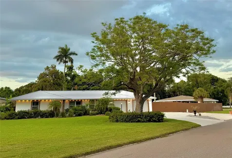 4620 7th Avenue W Bradenton FL 34209
