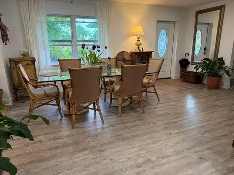 4620 7th Avenue W Bradenton FL 34209