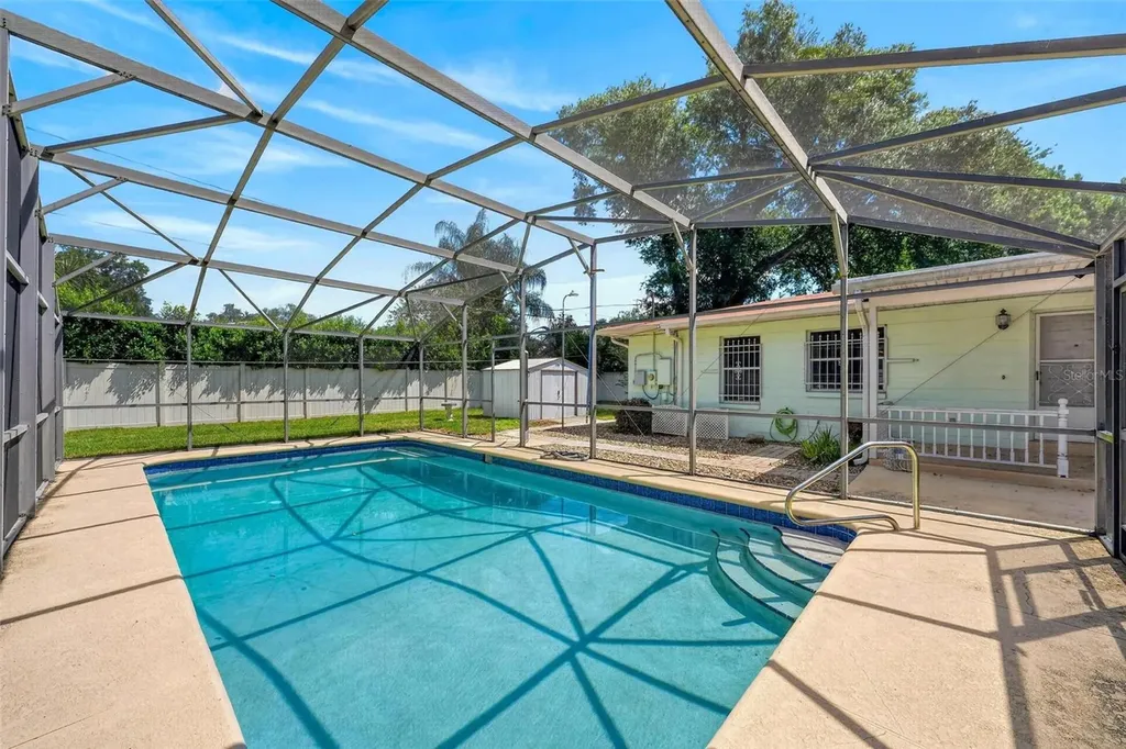 2501 Nancy Street Orlando FL 32806