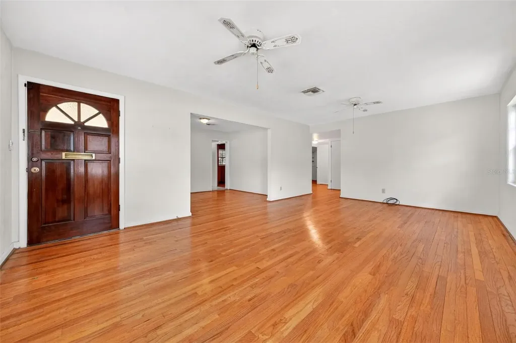 2501 Nancy Street Orlando FL 32806