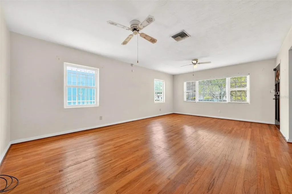 2501 Nancy Street Orlando FL 32806