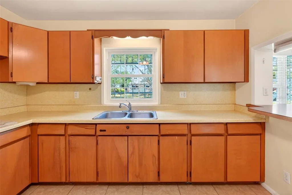 2501 Nancy Street Orlando FL 32806