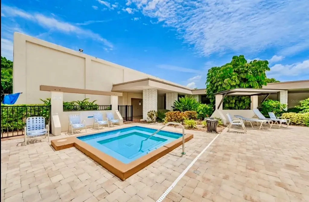 5925 Terrace Park Drive N St Petersburg FL 33709