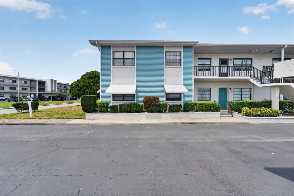 5925 Terrace Park Drive N St Petersburg FL 33709