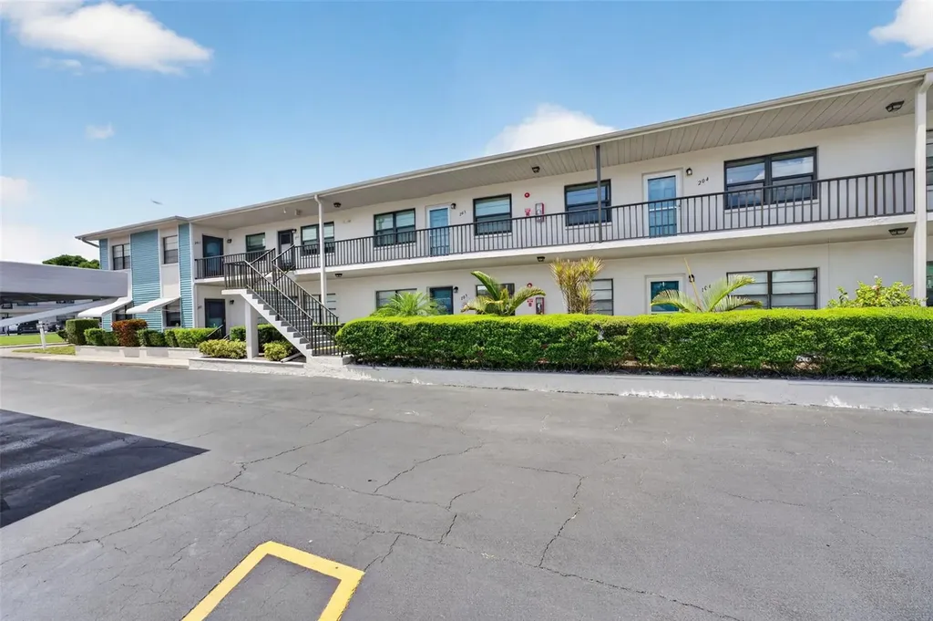 5925 Terrace Park Drive N St Petersburg FL 33709