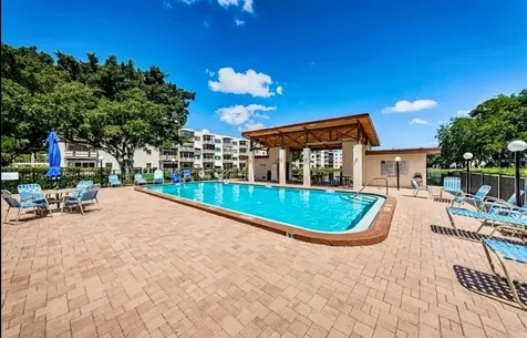 5925 Terrace Park Drive N St Petersburg FL 33709