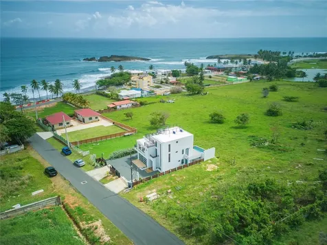 Bo. Membrillo Solar 1 Camuy PR 00627