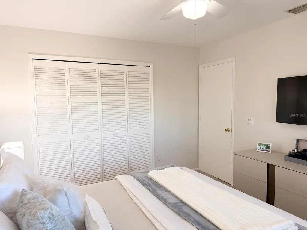 16TH Place Cape Coral FL 33914