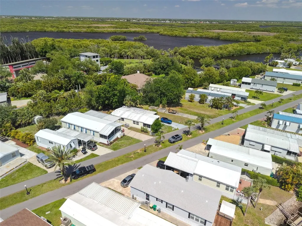2927 Coquina Esplanade Punta Gorda FL 33982