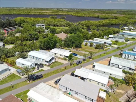 2927 Coquina Esplanade Punta Gorda FL 33982